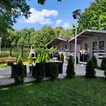 U Mileny Dziwnówek